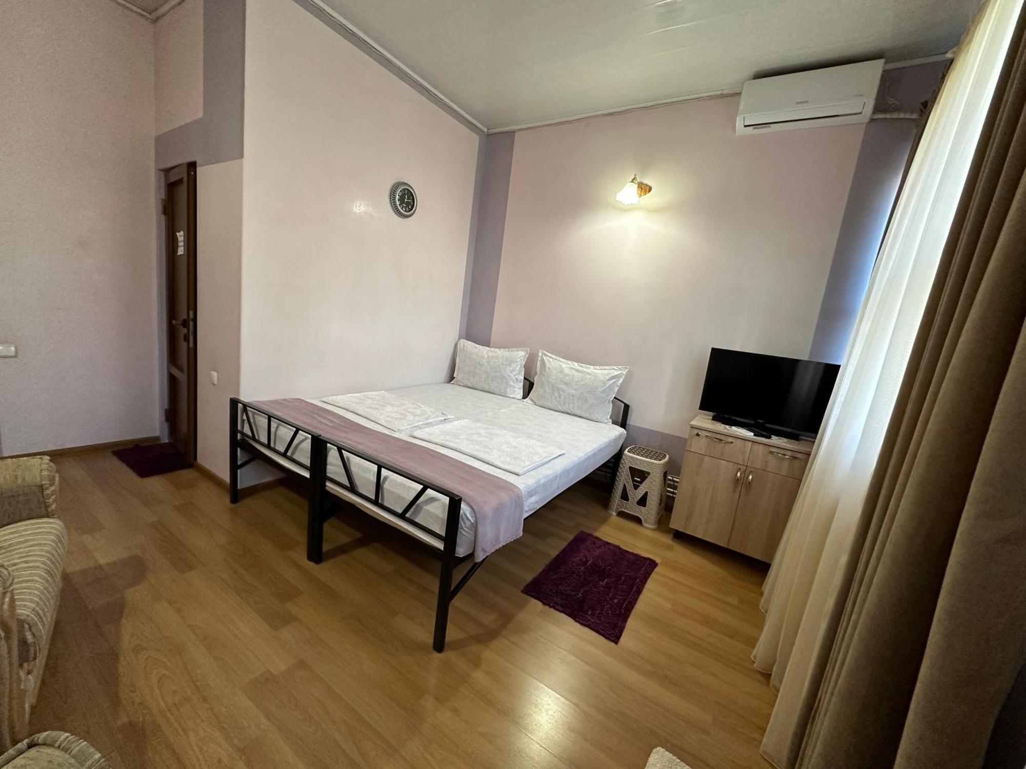 Alem Hotel Yerevan Exterior photo