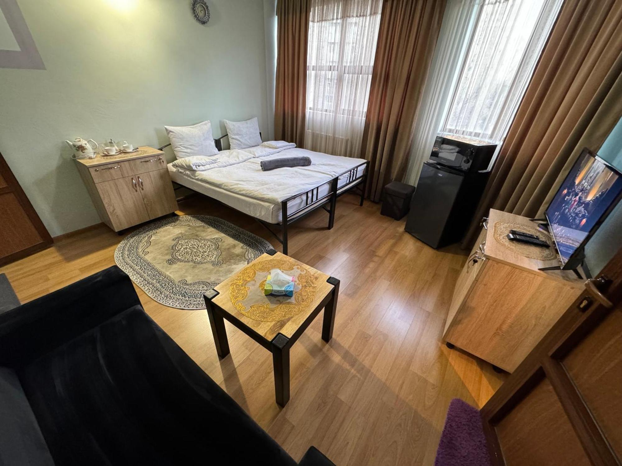 Alem Hotel Yerevan Exterior photo