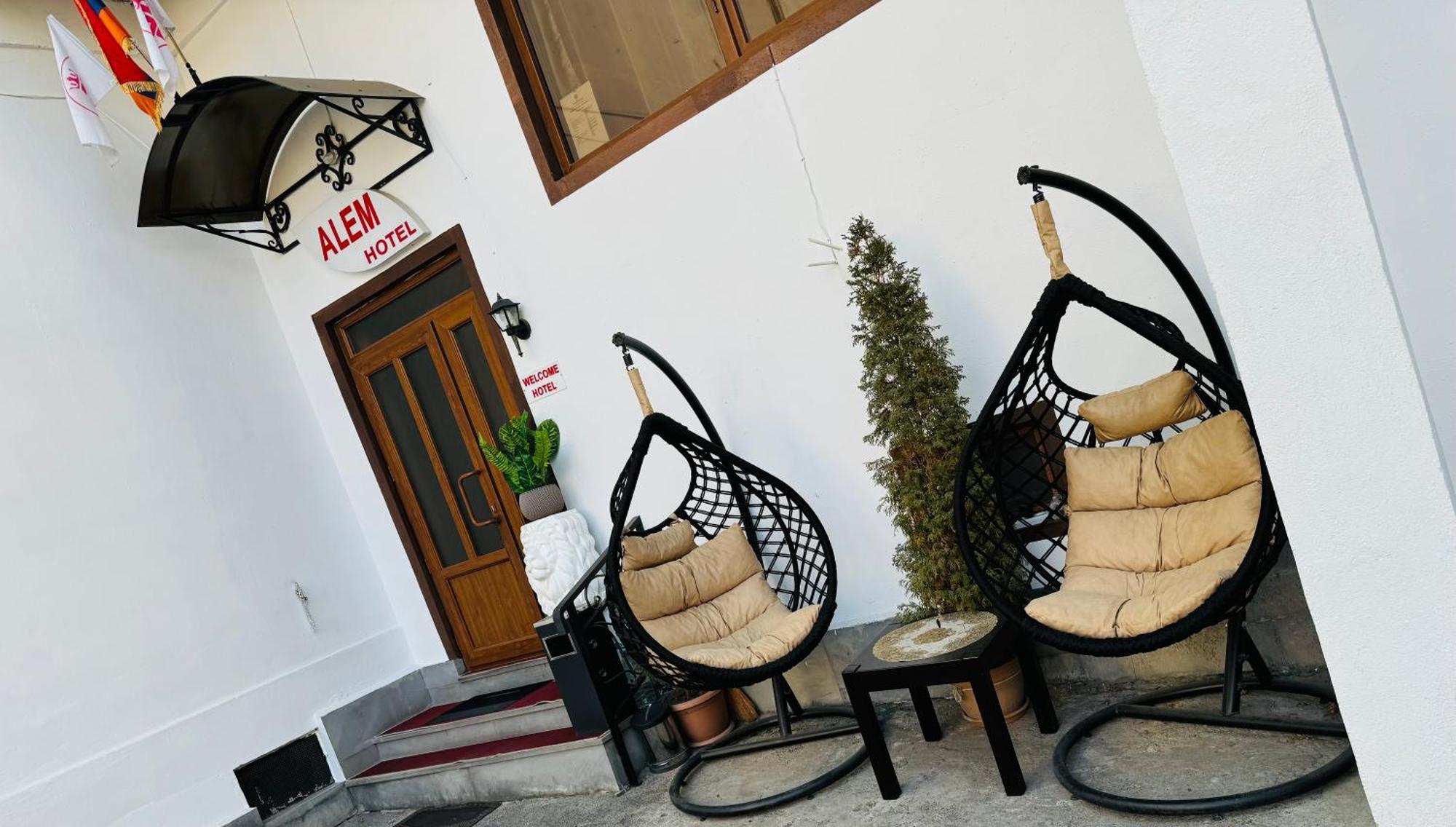 Alem Hotel Yerevan Exterior photo